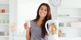 4 batidos recomendados por este famoso nutricionista para el desayuno