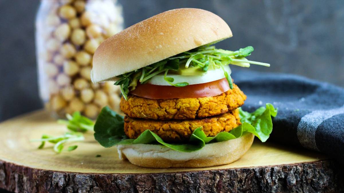 Curried Chickpea & Carrot Burgers Hamburguesas de garbanzos al curry y zanahoria (2)