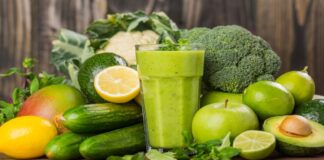 4 Jugos verdes con vitaminas y nutrientes para desayunar que te mantendrán sano y saludable 4 Jugos verdes con vitaminas y nutrientes para desayunar que te mantendrán sano y saludablen 4 Green juices with vitamins and nutrients for breakfast that will keep you healthy and healthy