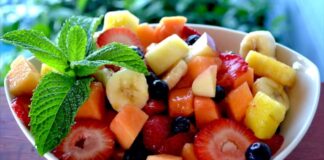 4 Recetas de ensaladas elaboradas con frutas totalmente saludables 4 Recetas de ensaladas elaboradas con frutas totalmente saludables 4 Recipes of salads made with totally healthy fruits