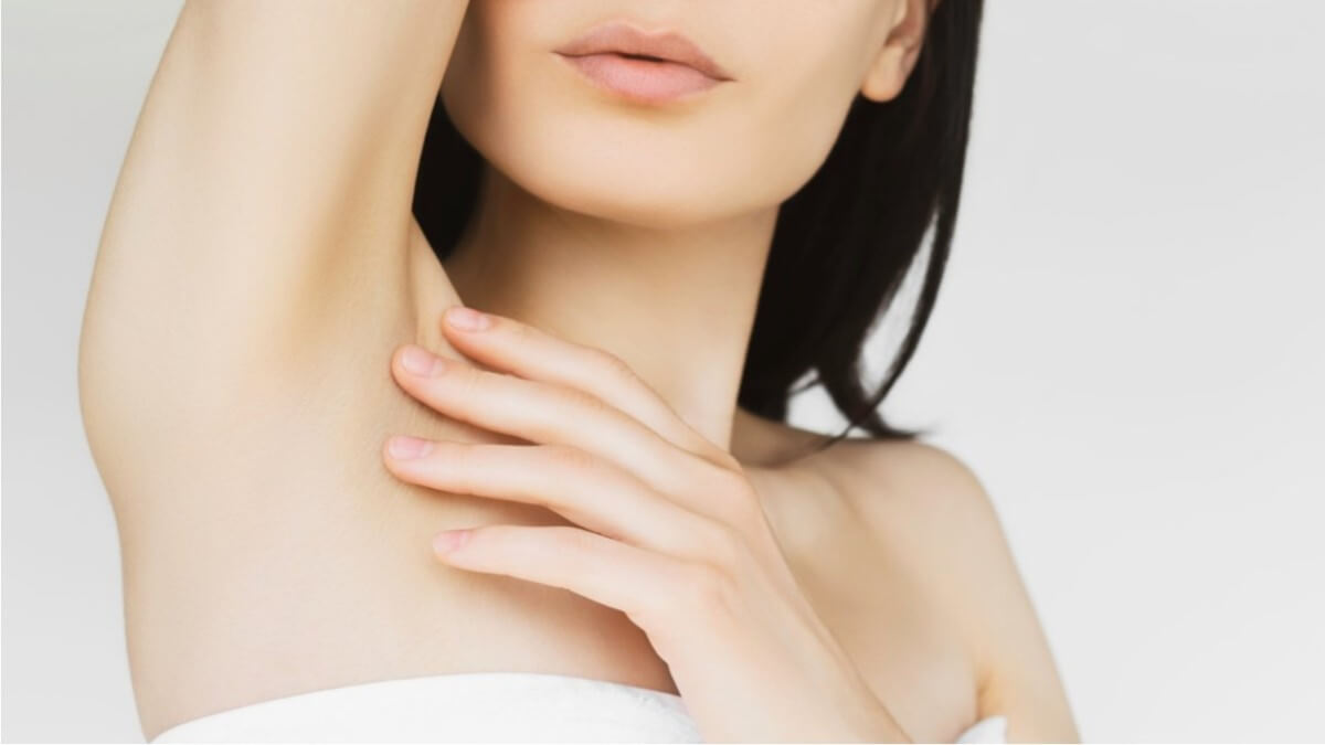 8 consejos para eliminar las manchas negras de las axilas de manera natural 8 consejos para eliminar las manchas negras de las axilas de manera natural 8 tips to remove black spots from the armpits naturally