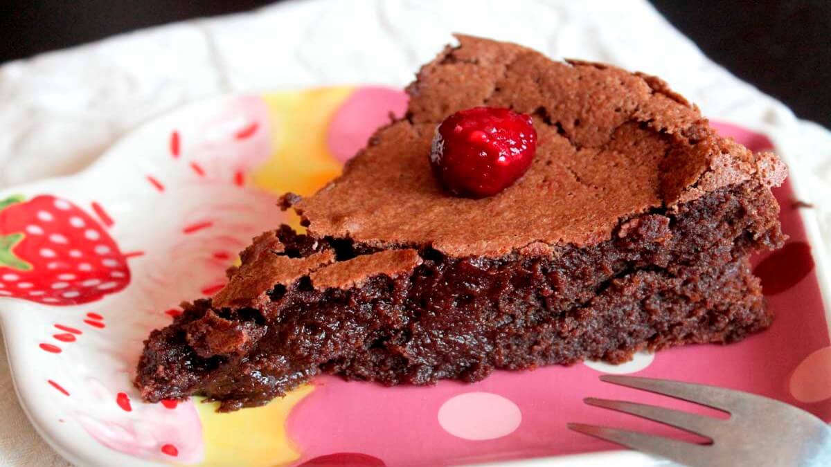 Pastel de chocolate sin harinas que podrás disgustar de manera saludable Flourless chocolate cake that you can eat healthily