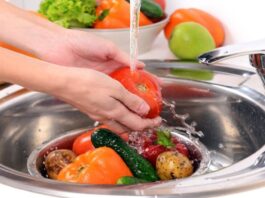 Enfermedades que puedes adquirir por consumir frutas y alimentos sin lavar Diseases that you can acquire from consuming fruits and unwashed food