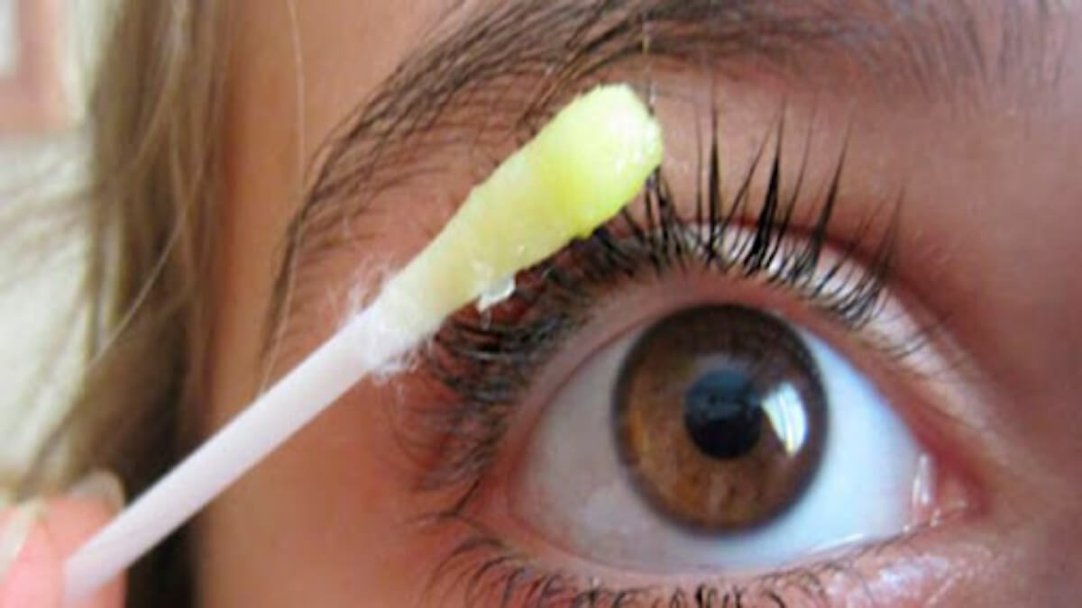 Los 11 mejores consejos que ayudaran a crecer tus pestañas de manera natural y rápida The 11 best tips that will help you grow your eyelashes naturally and quickly